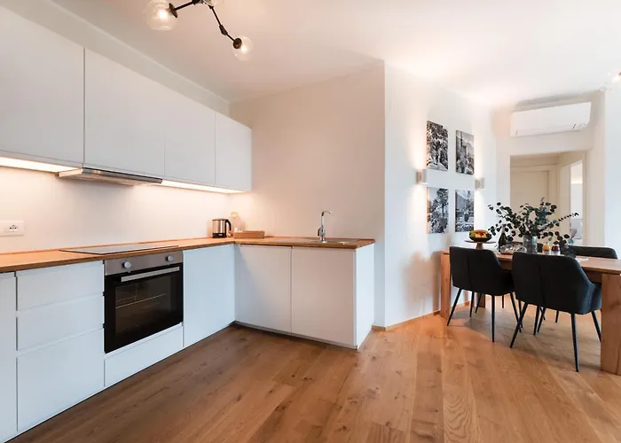 Promenaden Lounge * Merano